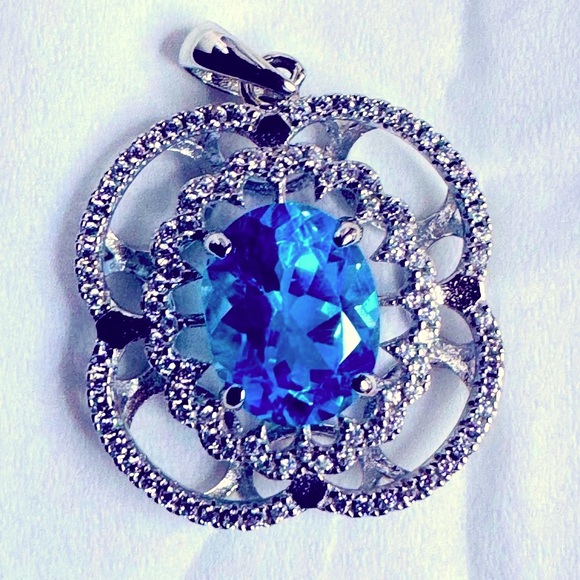 New Spirit Art USA Diamond Peony Blue Topaz Necklace, 2.1 CT Blue Gemstone - Picture 2 of 8